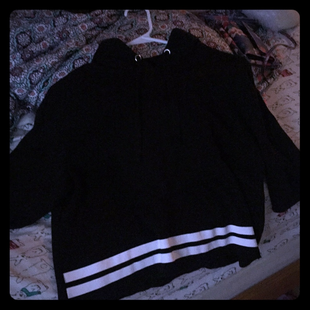 Black sweatshirt